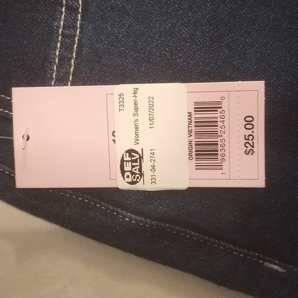 Blue jeans - Picture 3 of 8